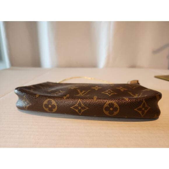 Louis Vuitton Pochette Accessoires Shoulder Bag LV Monogram AR0955 - Picture 5 of 15